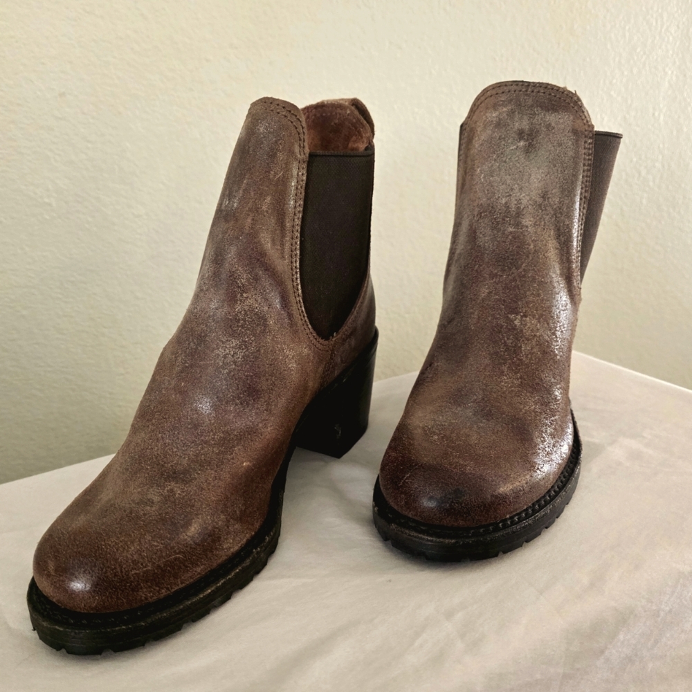 Frye Boots Size 8 1/2